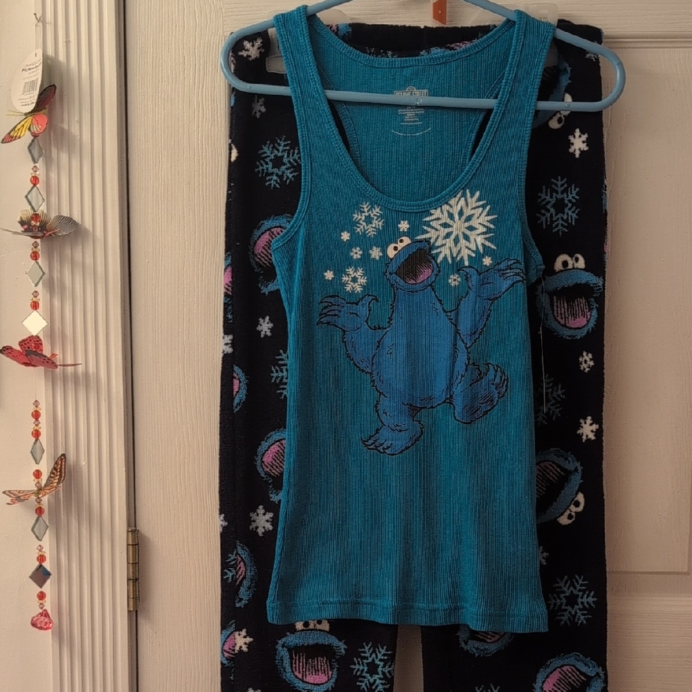 NWT Cookie Monster Jammies 🍪💙☃️🩵